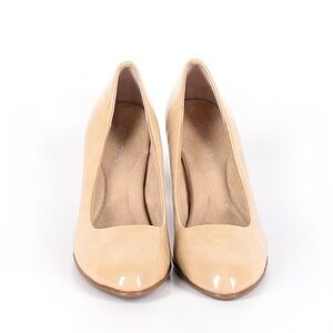 NWOT Aerosoles Leather Beige Heels size 11